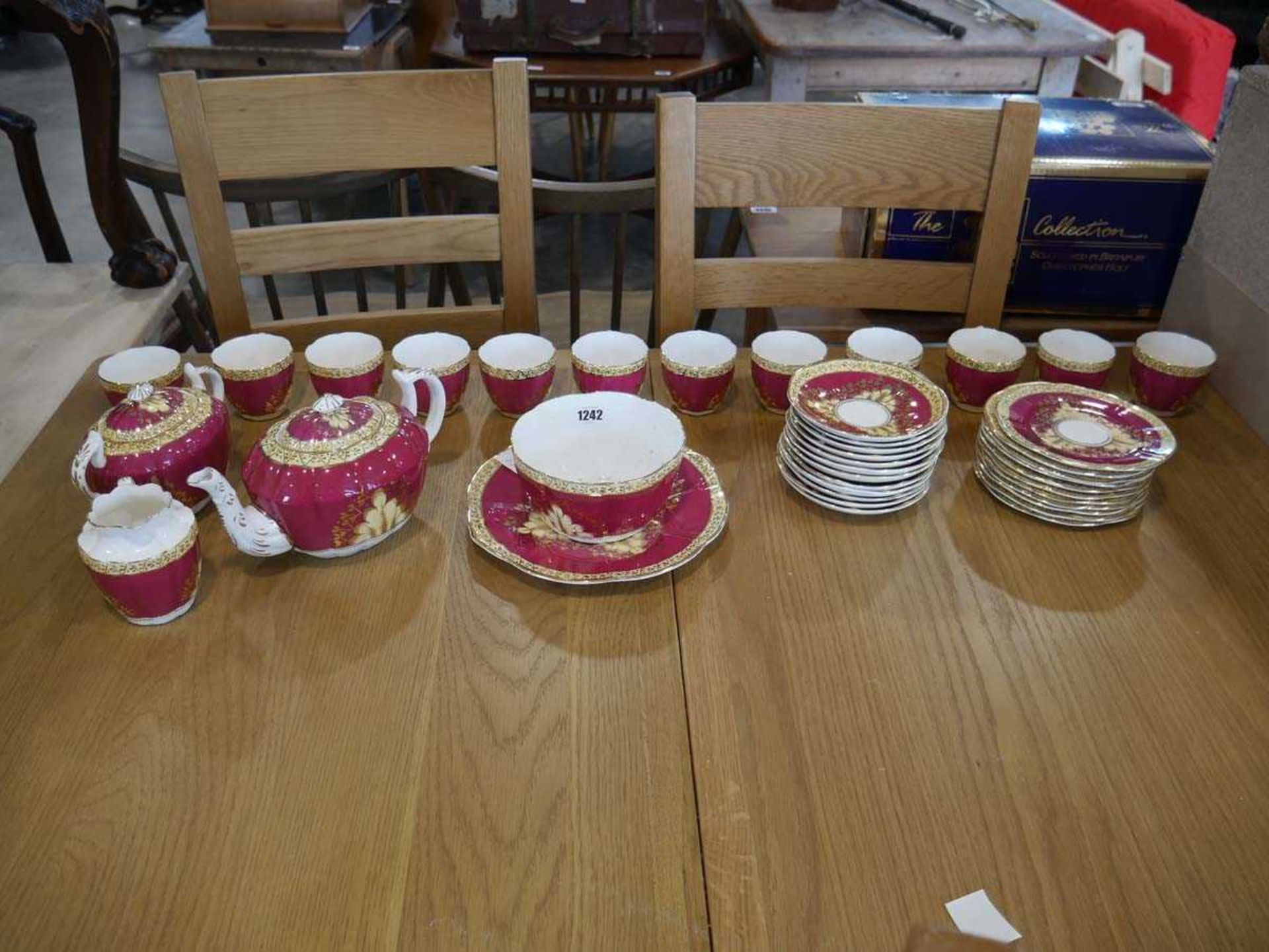 Collection of red, beige and gilt china (approx. 41 pieces)