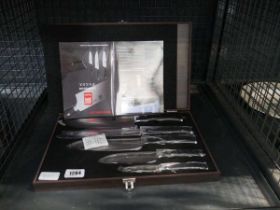 5 piece Damascus steel blade knife set in wooden case