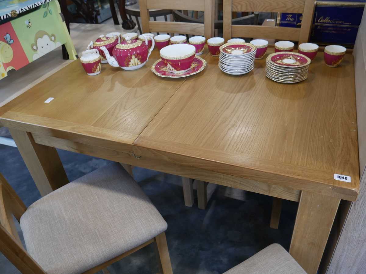 Modern light oak extending dining table with 4 grey upholstered dining chairs - Image 2 of 2