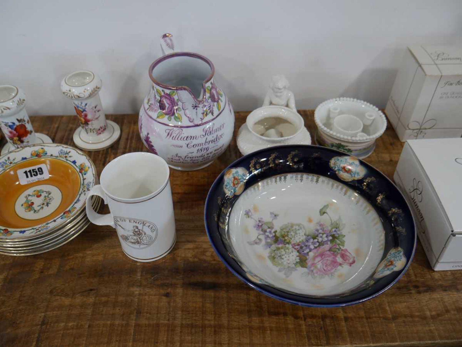 Table top of miscellaneous ceramics including Bee jar, Dunoon fine bone china cup and saucer, mug, - Image 4 of 5