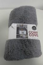 +VAT Pet Rebellion comfy cover in grey. Size 100cm x 170cm.