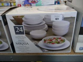 +VAT Mikasa Swirl porcelain dinnerware set