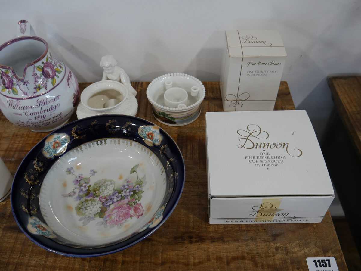 Table top of miscellaneous ceramics including Bee jar, Dunoon fine bone china cup and saucer, mug, - Bild 5 aus 5