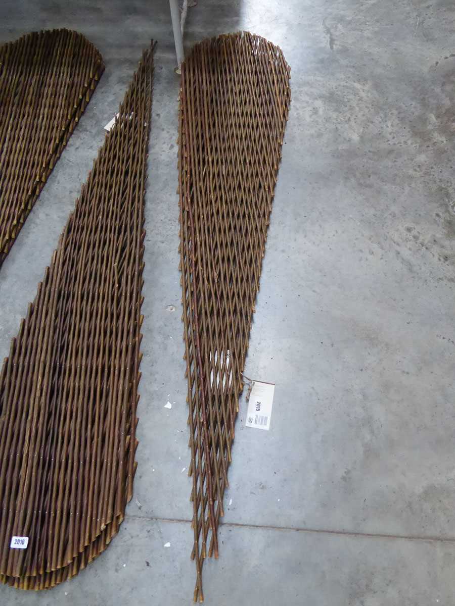 Pair of 180 x 90cm. expanding willow fan trellis panels