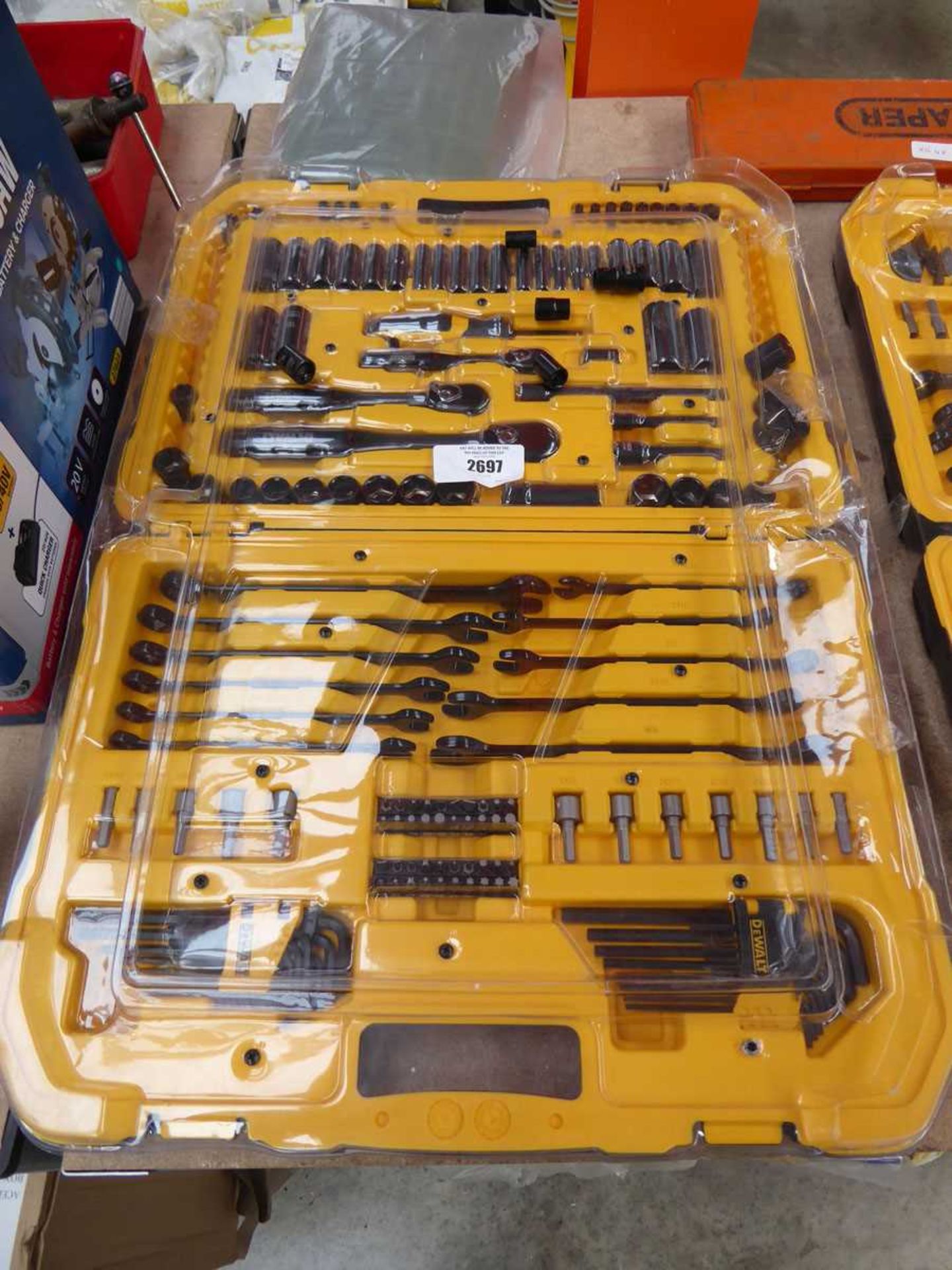 +VAT DeWalt mechanics tool chest