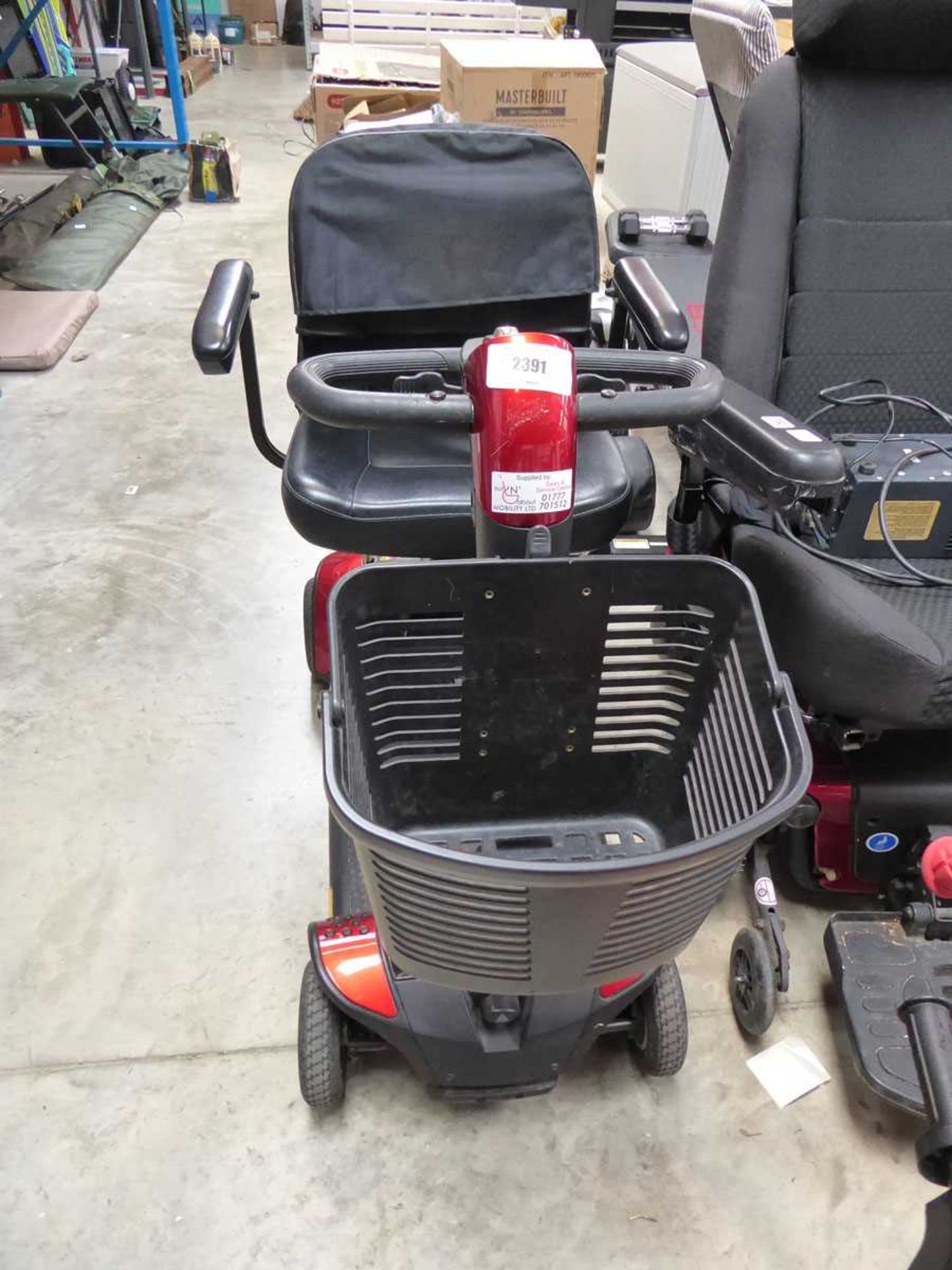 +VAT Gogo 4 wheel battery operated mobility scooter with key - Image 2 of 3