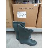 Box containing 5 pairs of green traditional half length wellington boots size UK 4