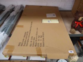 Box containing 20 90cm x 60cm galvanised mesh panels