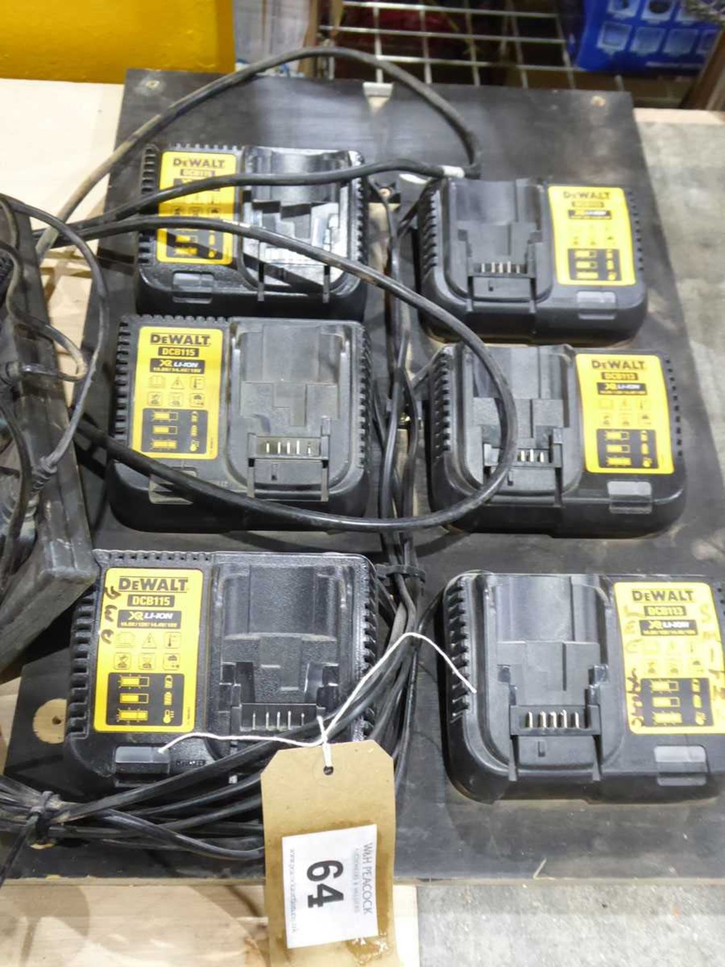 +VAT Set of 6 x DeWalt DCB113 battery charging units