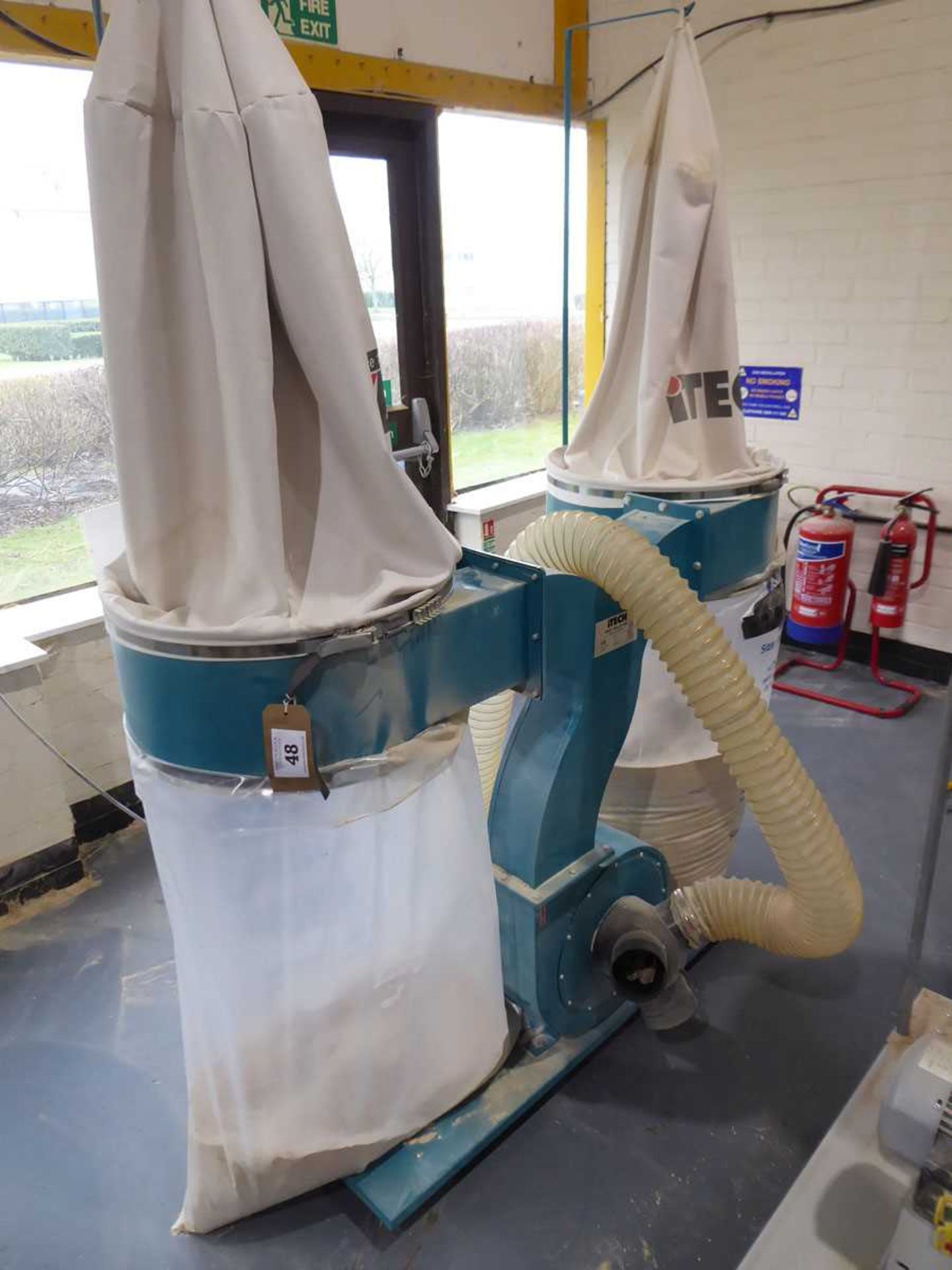 +VAT Itech DC 002 twin bag dust extractor (single phase electric)