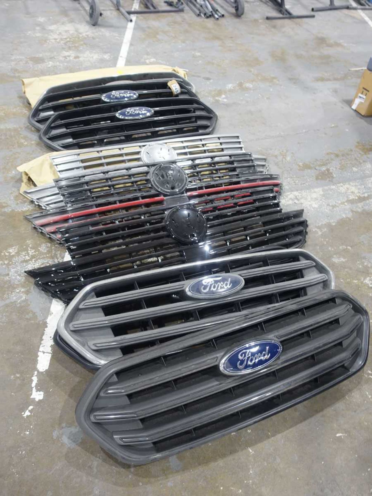 +VAT Thirteen Ford Transit and other front grills