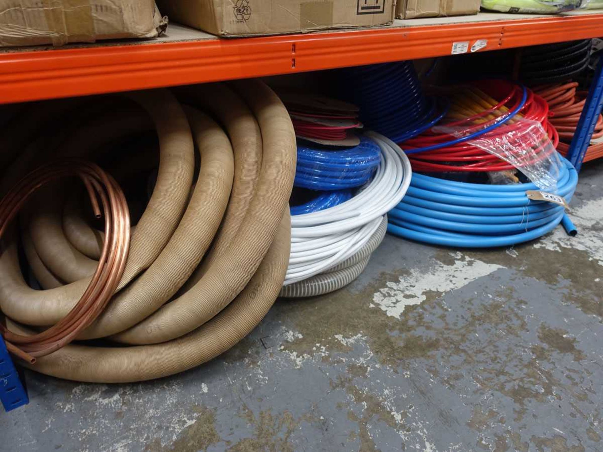 +VAT Quantity of various mainly plastic and rubber hose