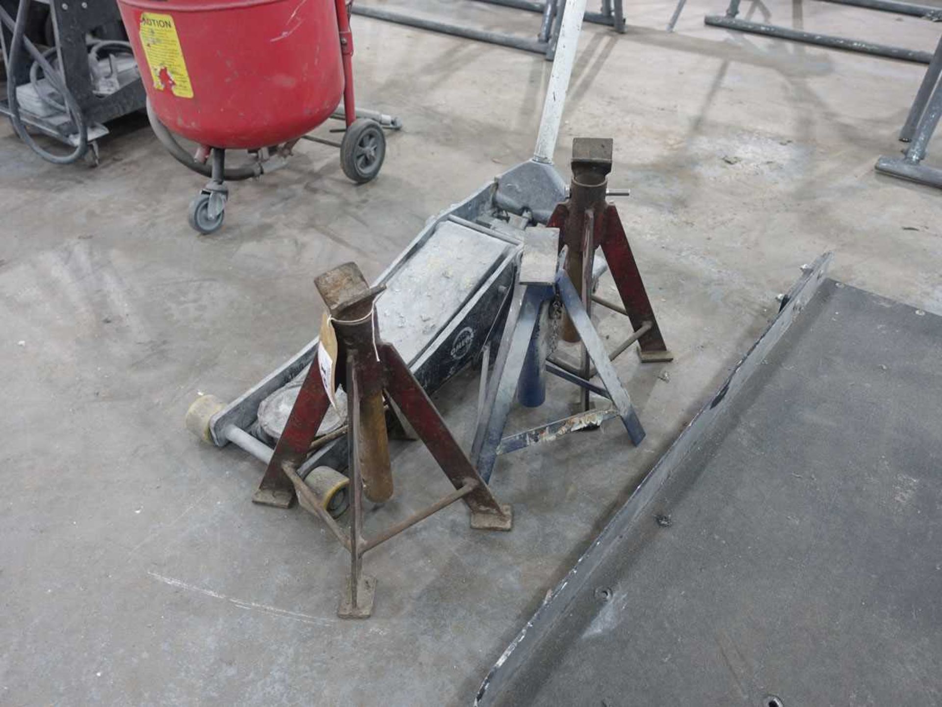 +VAT Omega trolley jack and three axle stands - Image 3 of 3
