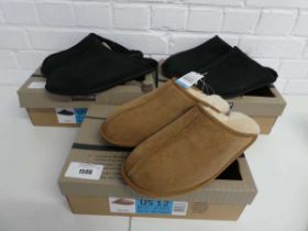 +VAT 3 boxed pairs of mens kirkland shearling slippers size 11 (2 black, 1 beige)