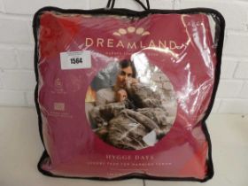 +VAT Dreamland luxury faux fur warming throw