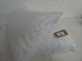 +VAT 2 hotel grand memory foam pillows