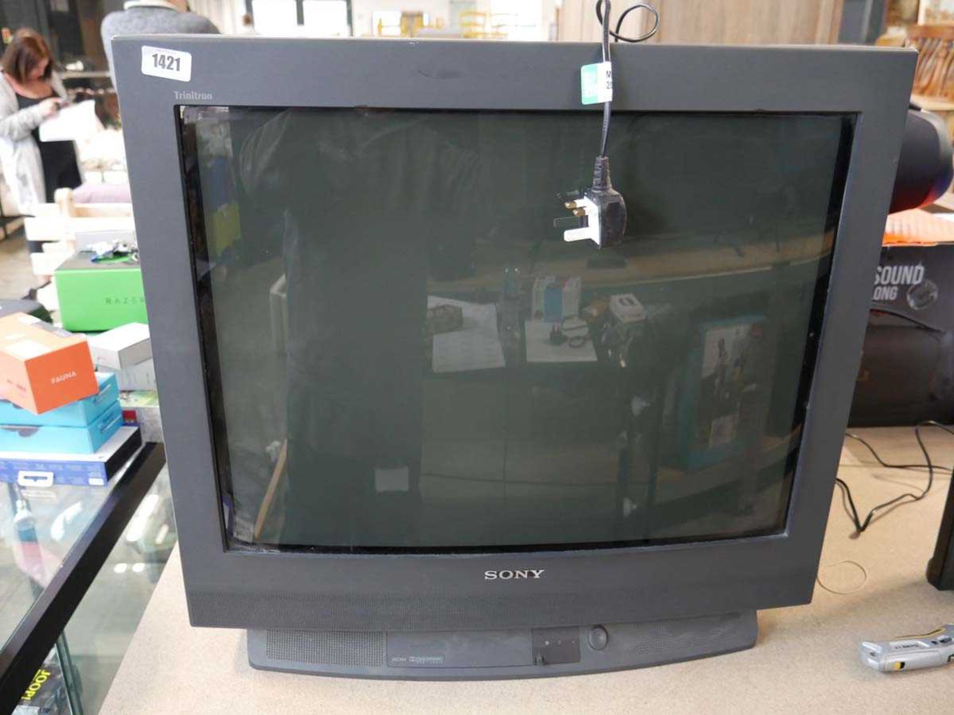 Sony Trinitron 29" CRT TV, no remote