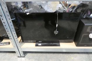 Toshiba 32" LCD TV with stand, no remote