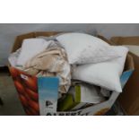 +VAT Pallet containing used bedding, pillows, rugs ect