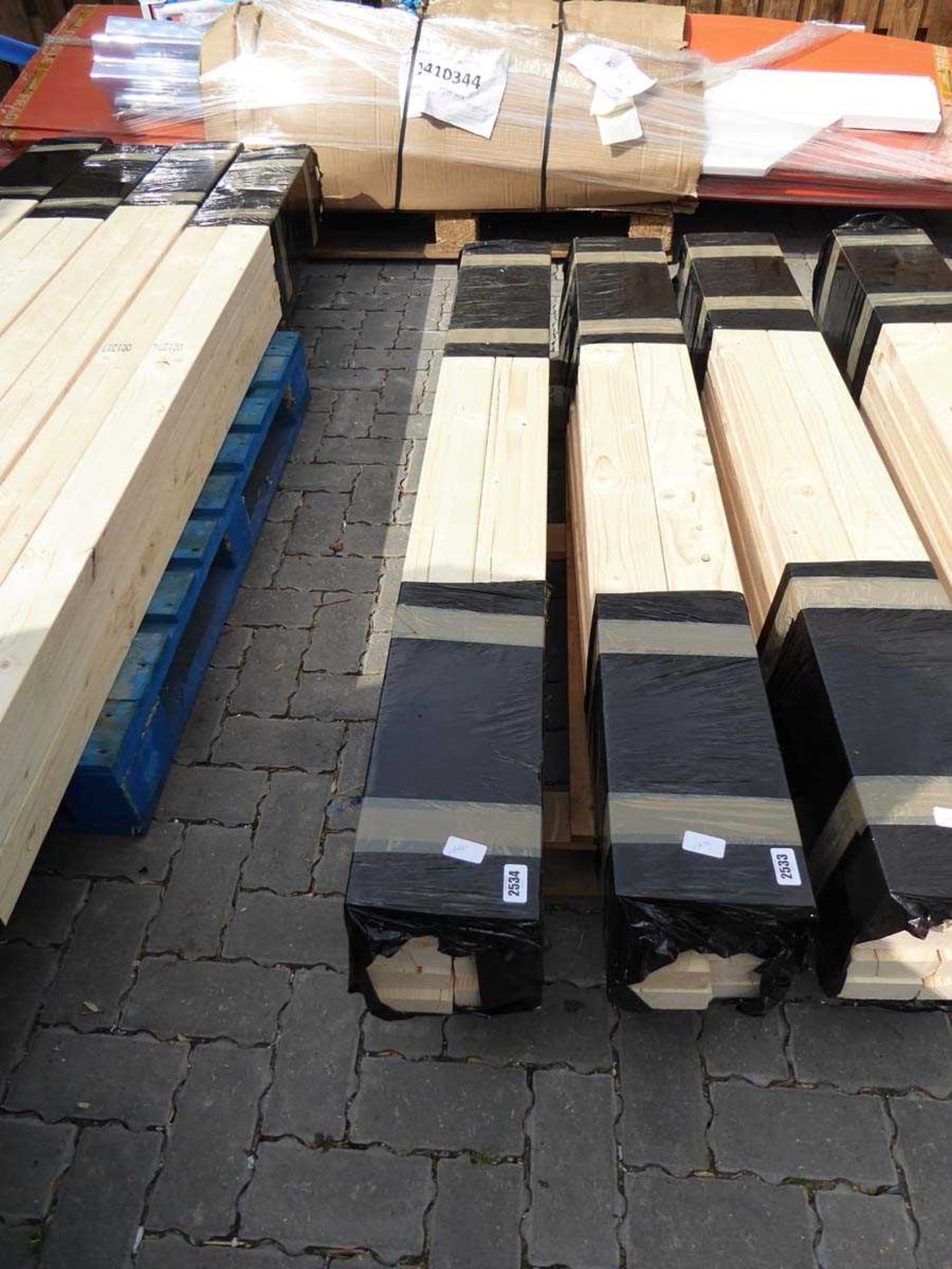 10 lengths of CLS 4x2 timber (1.5m)