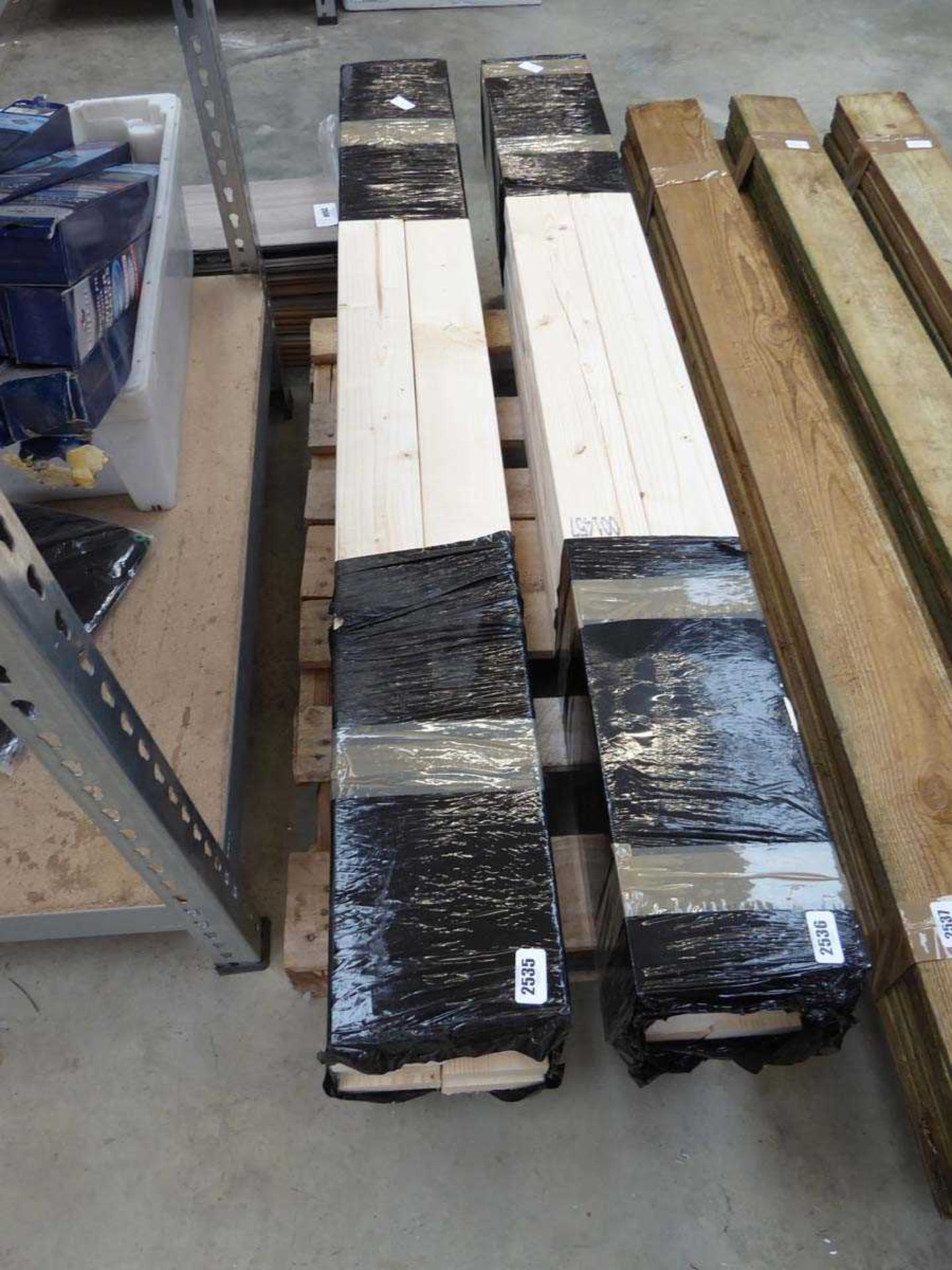 10 2x4 lengths of CLS timber (1.5m)