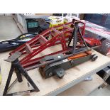 Car jack with 2 metal car ramps and 2 axle stands