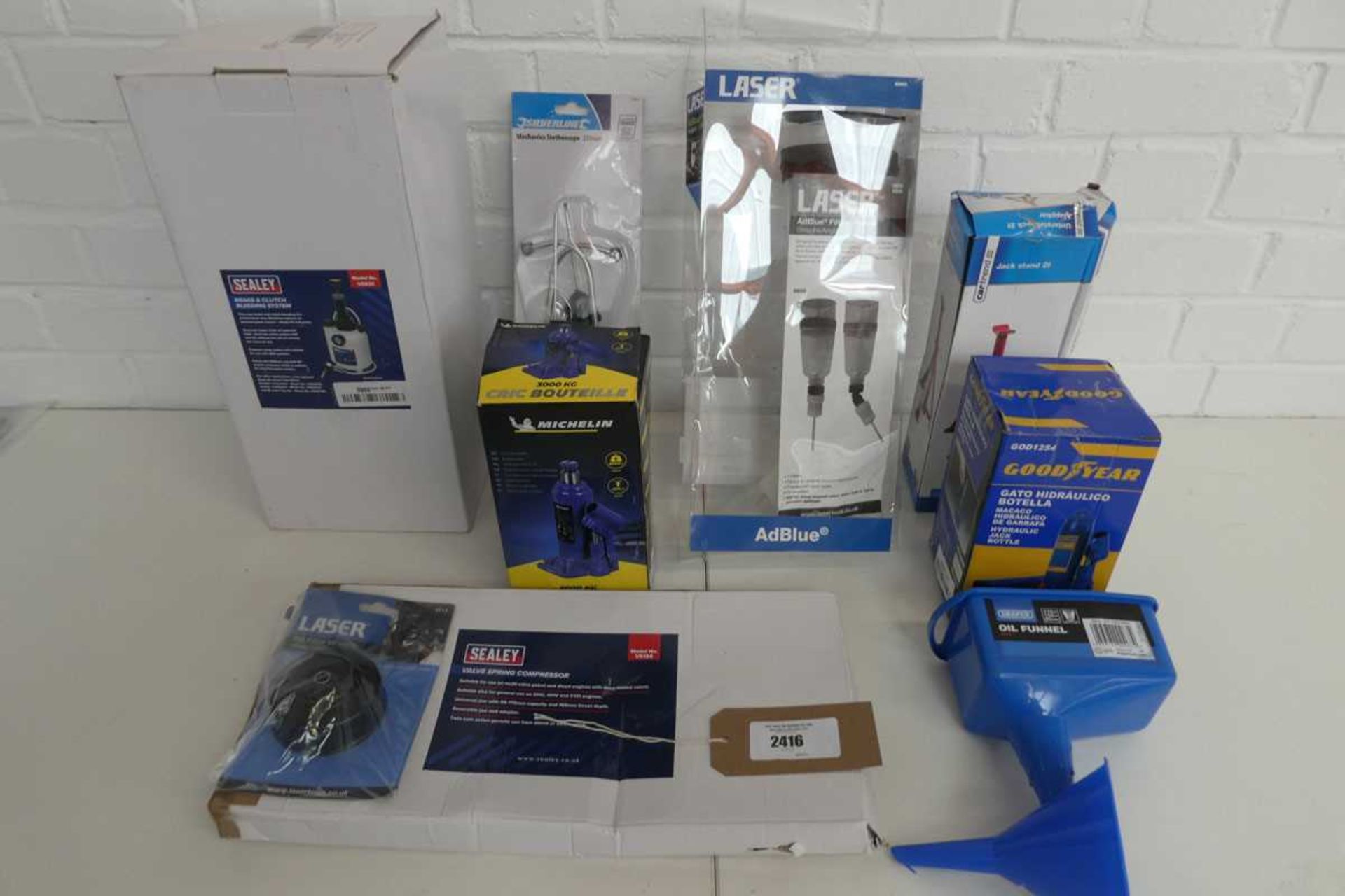 +VAT Quantity of car maintenance related items incl. Sealey brake and clutch bleeding system,