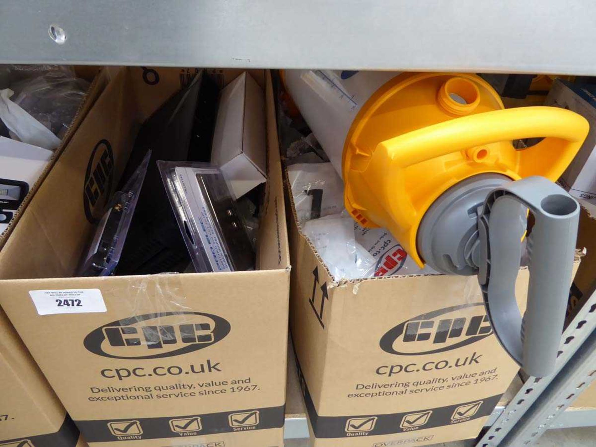 +VAT 5 boxes of mixed electrical items incl. floodlights, electrical components, sockets, fan parts, - Image 3 of 4