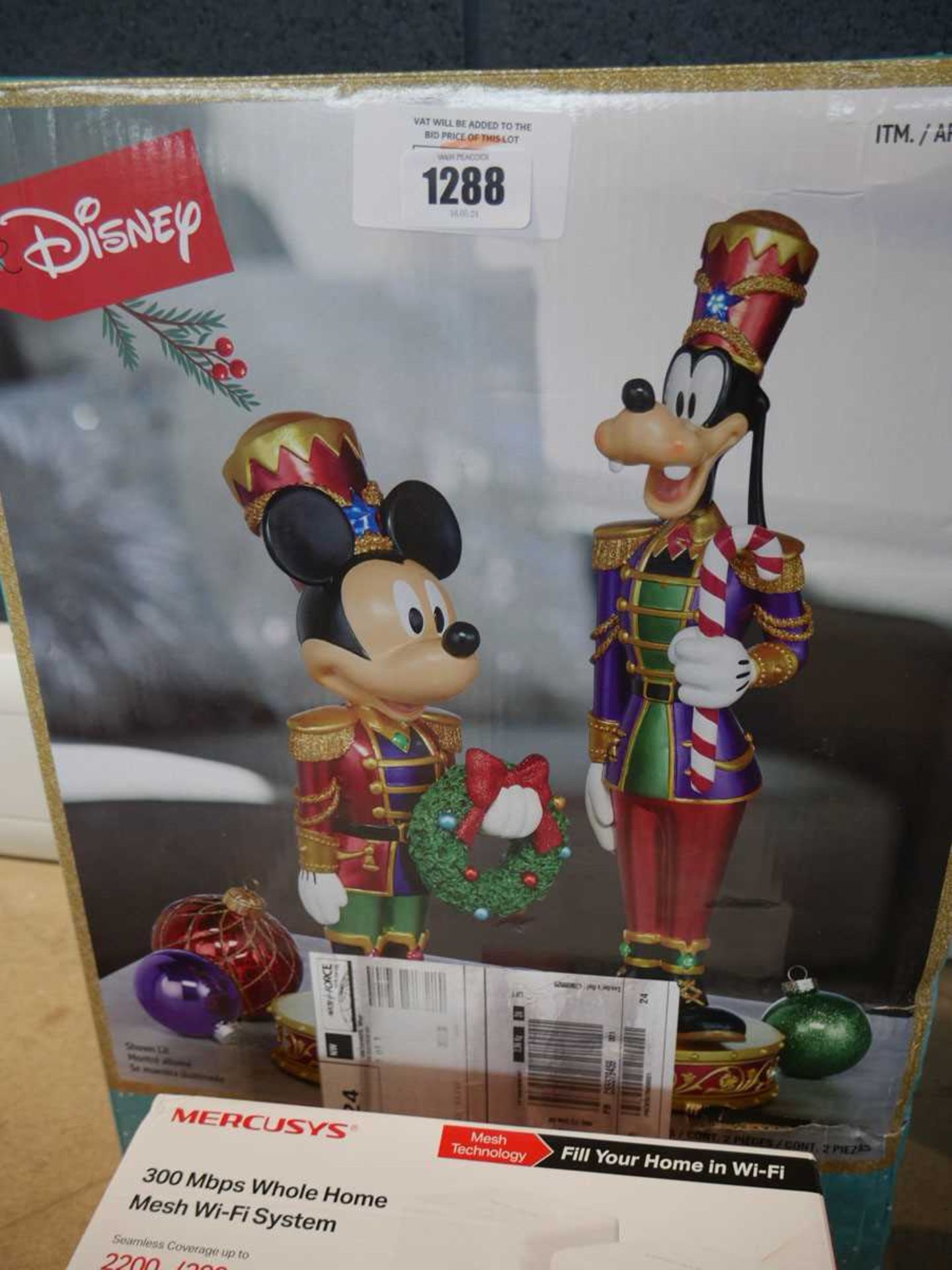 +VAT Disney 'Mickey & Goofy' Holiday Nutcracker with lights and music