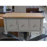 Small hall unit with 3 drawers