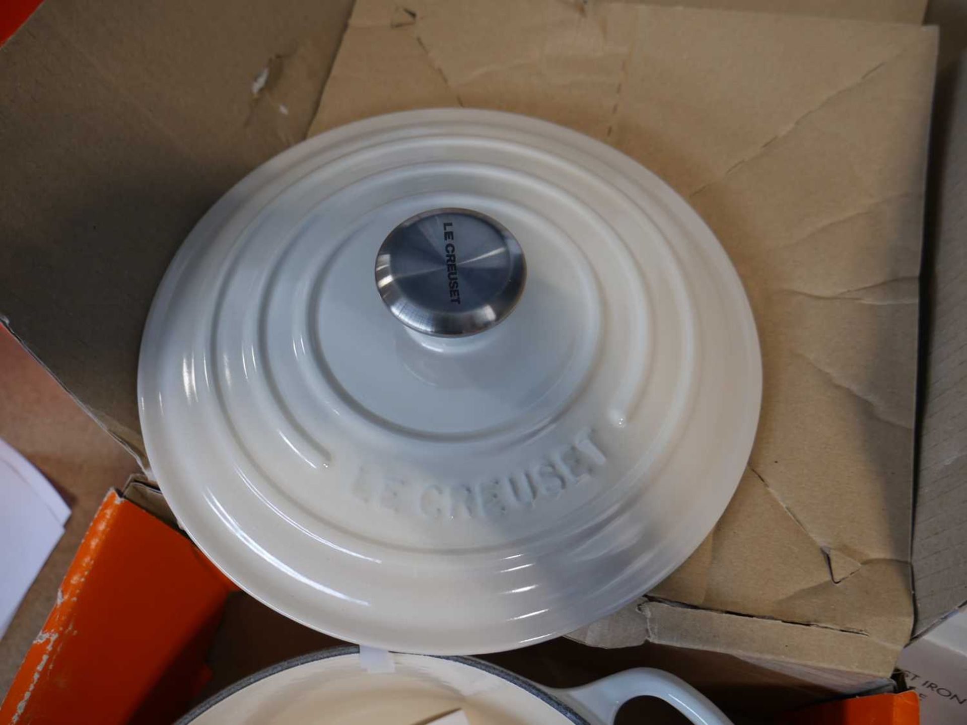 +VAT Le Creuset casserole dish in white, boxed - Image 3 of 5