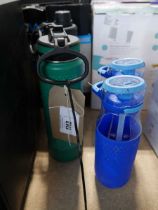 +VAT 4 unboxed flasks and water bottles by Thermoflask and Zulu
