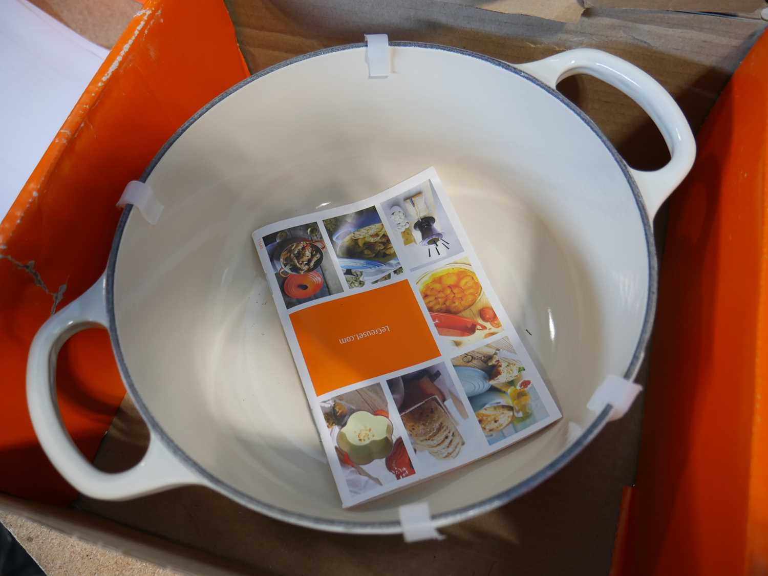 +VAT Le Creuset casserole dish in white, boxed - Image 4 of 5