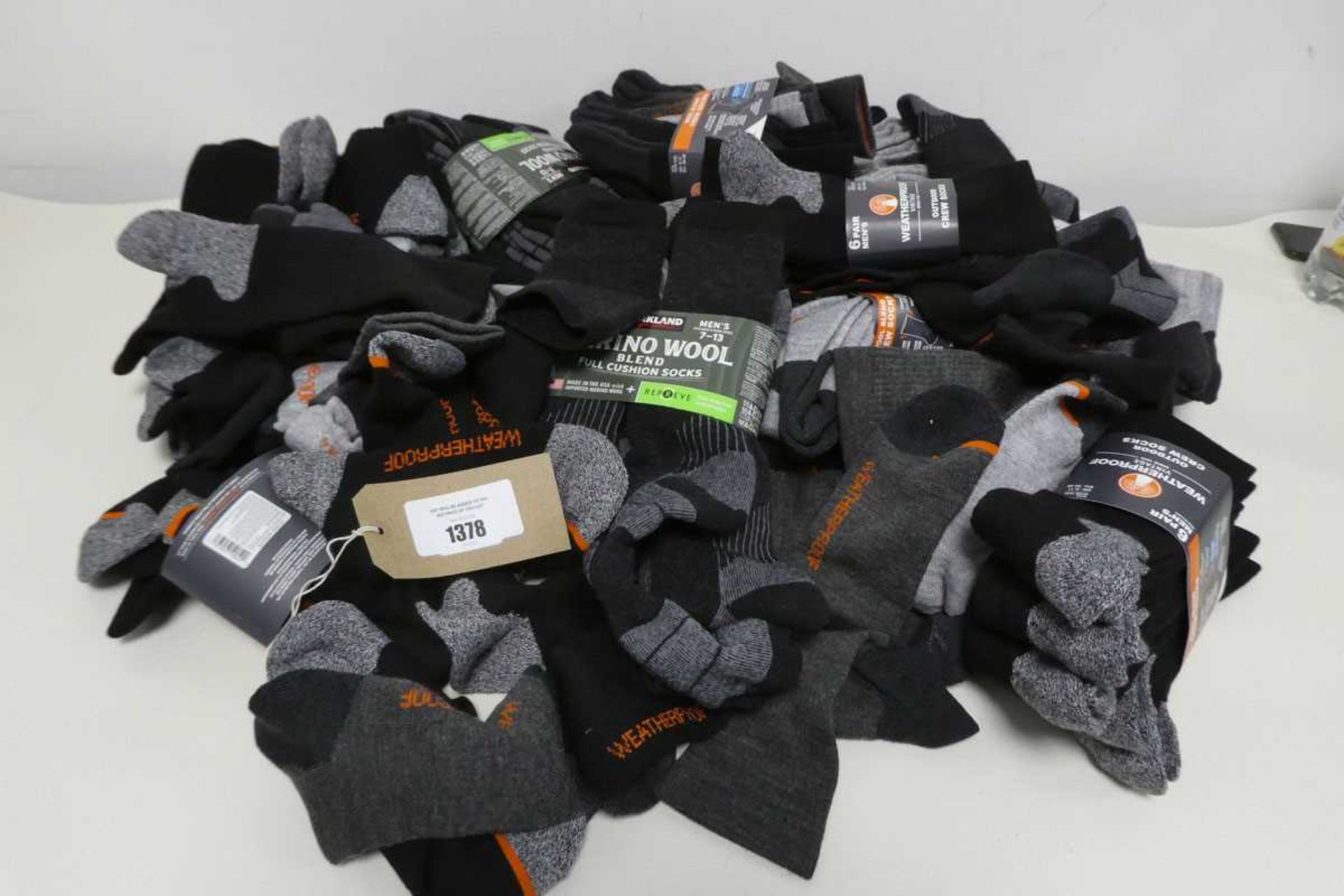 +VAT Large quantity of mens socks by Weatherproof or Kirkland.