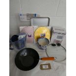 +VAT Bag containing kitchen accessories to include wok, oven tray, water filter jug, kitchen sink