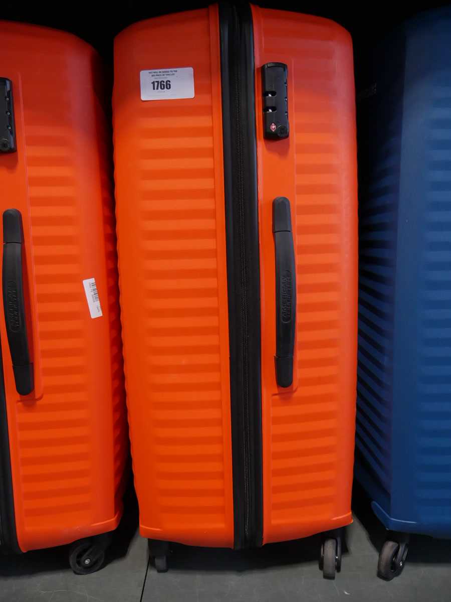 +VAT American Tourister suitcase in orange