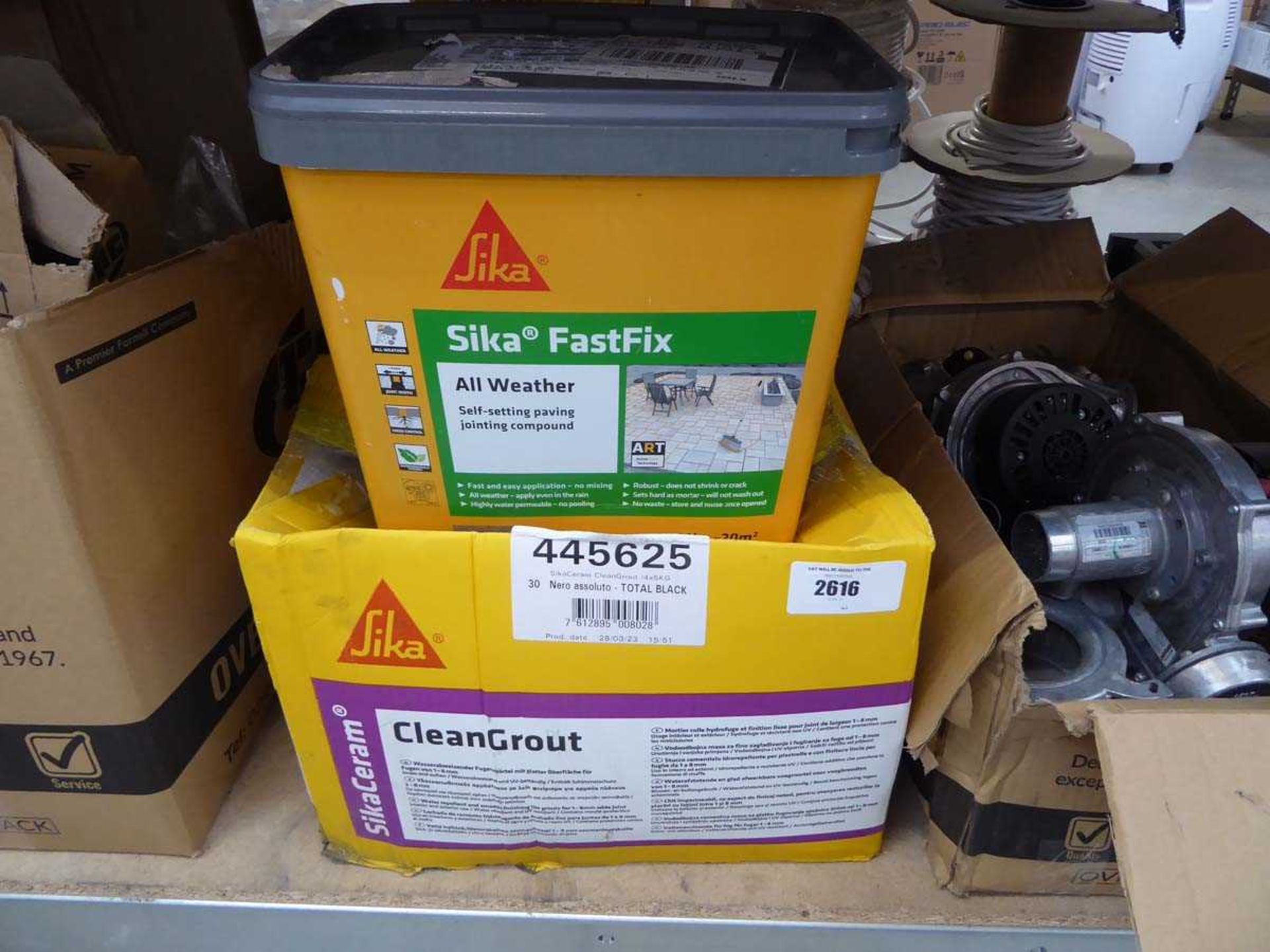 +VAT 14kg tub of Sika fast fix all weather self setting paving jointing compound in deep grey with