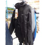 +VAT Berghaus 2 in 1 waterproof jacket and fleece in black (size M)