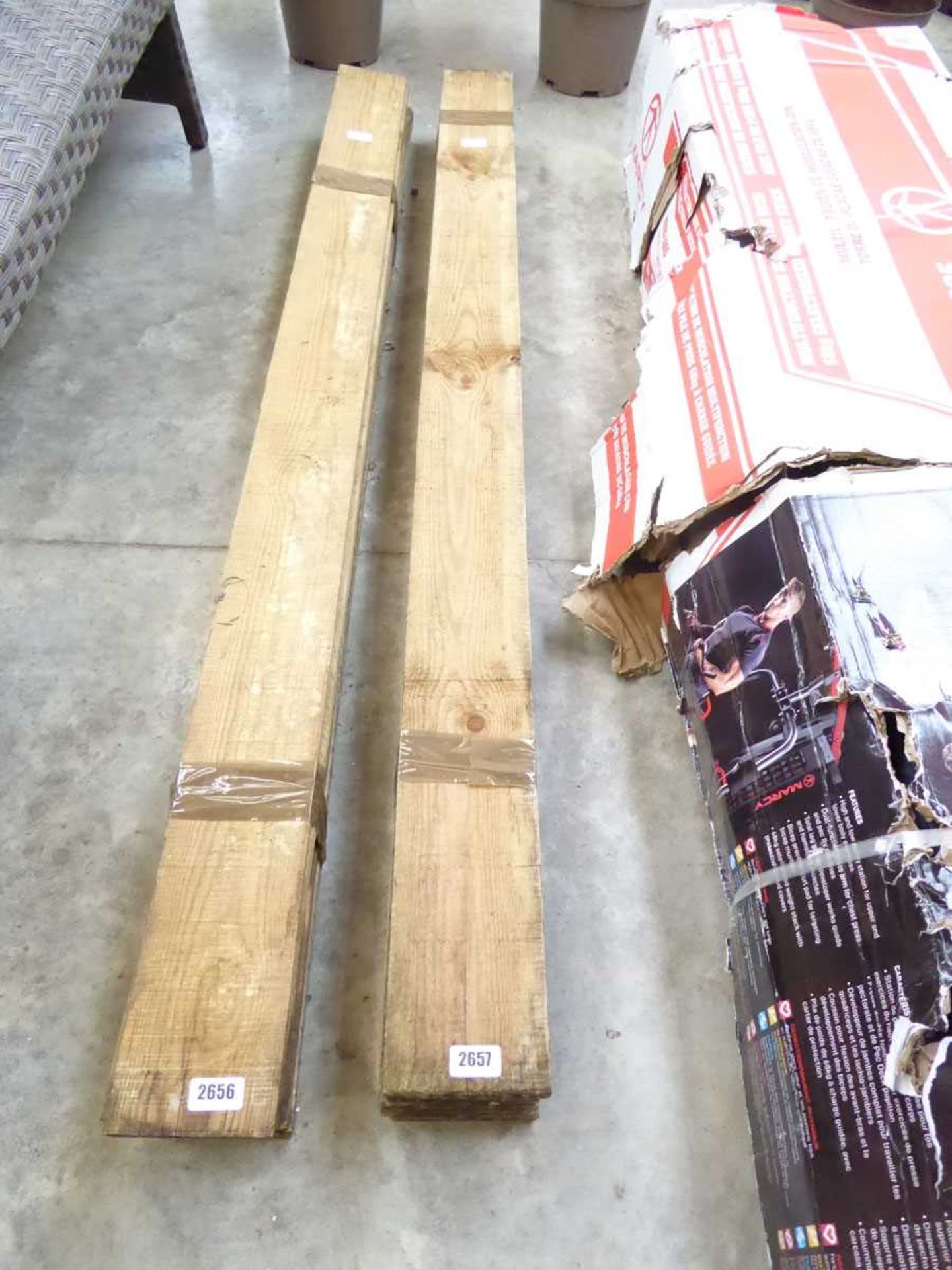 9 lengths of feather board timber