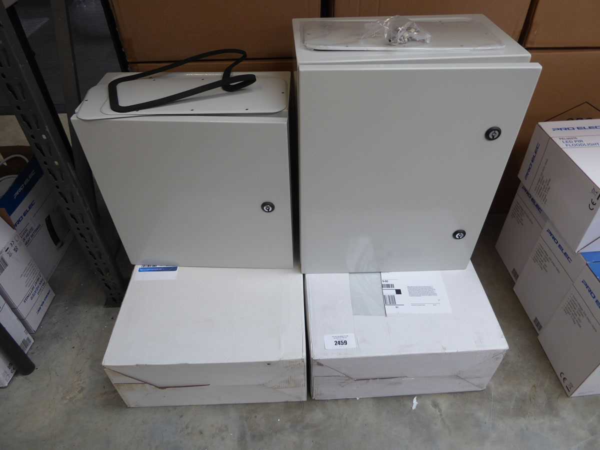 +VAT 4 electrical consumer boxes (2 metal and 2 plastic)