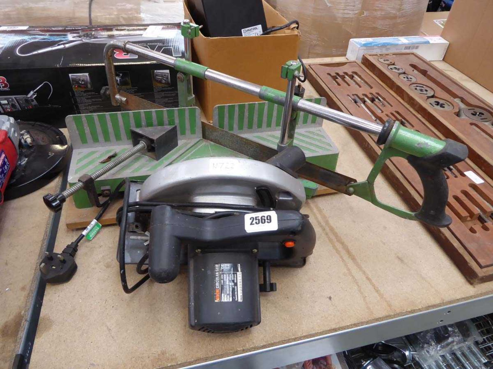 240v circular saw with mitre saw on stand