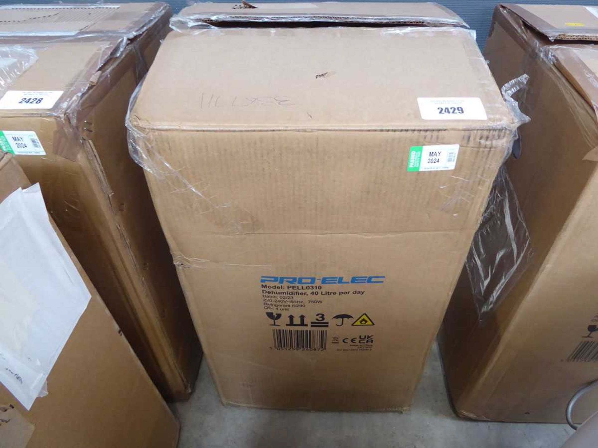 +VAT Boxed Pro-Elec 40L electric dehumidifier (PELL0310)