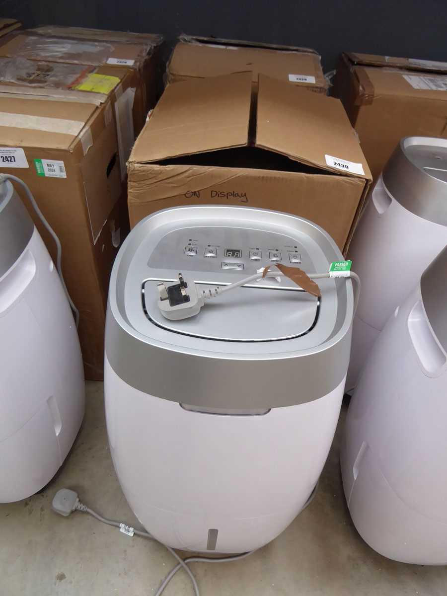 +VAT Boxed Pro-Elec 30L electric dehumidifier (PELL0309)