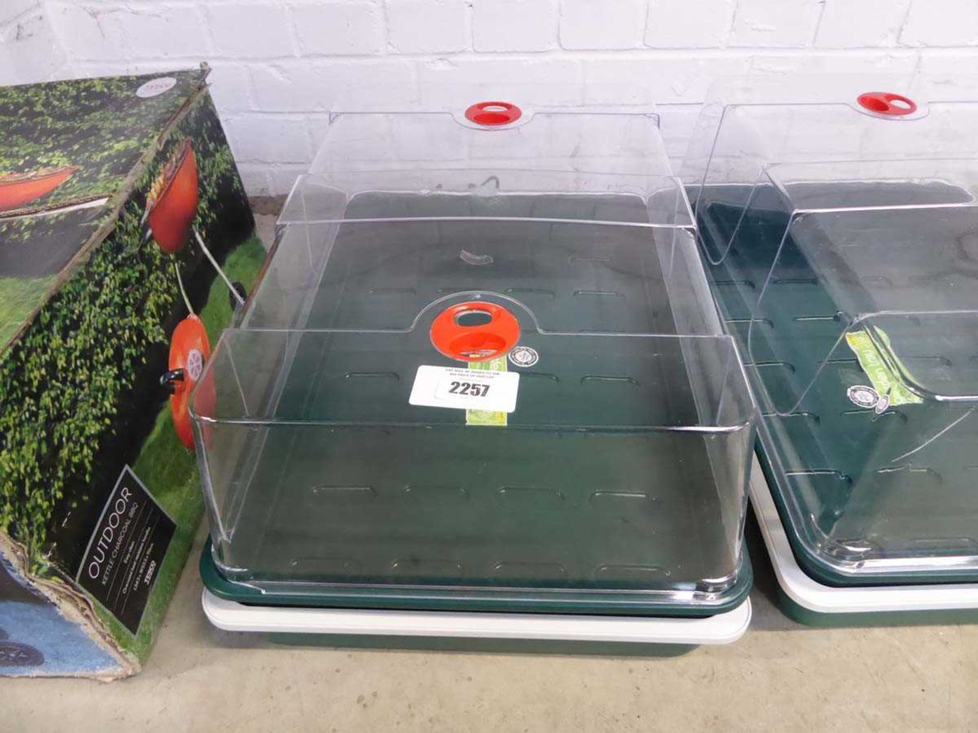 +VAT 240V electric propagator