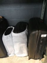 +VAT 3 piece American Tourister suitcase set in black