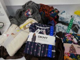 +VAT Mixed lot of mens and womens loungewear, pyjama sets, bath robe and loungesuit ect.