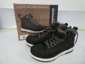 +VAT Boxed pair of mens Weatherproof memory foam boots in dark grey size UK 9