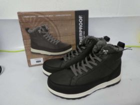 +VAT Boxed pair of mens Weatherproof memory foam boots in dark grey size UK 11