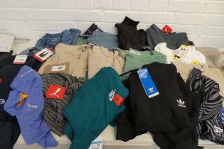 +VAT Approx. 20 items of clothing incl. Adidas, Nike, Puma, Jack Wills, etc.