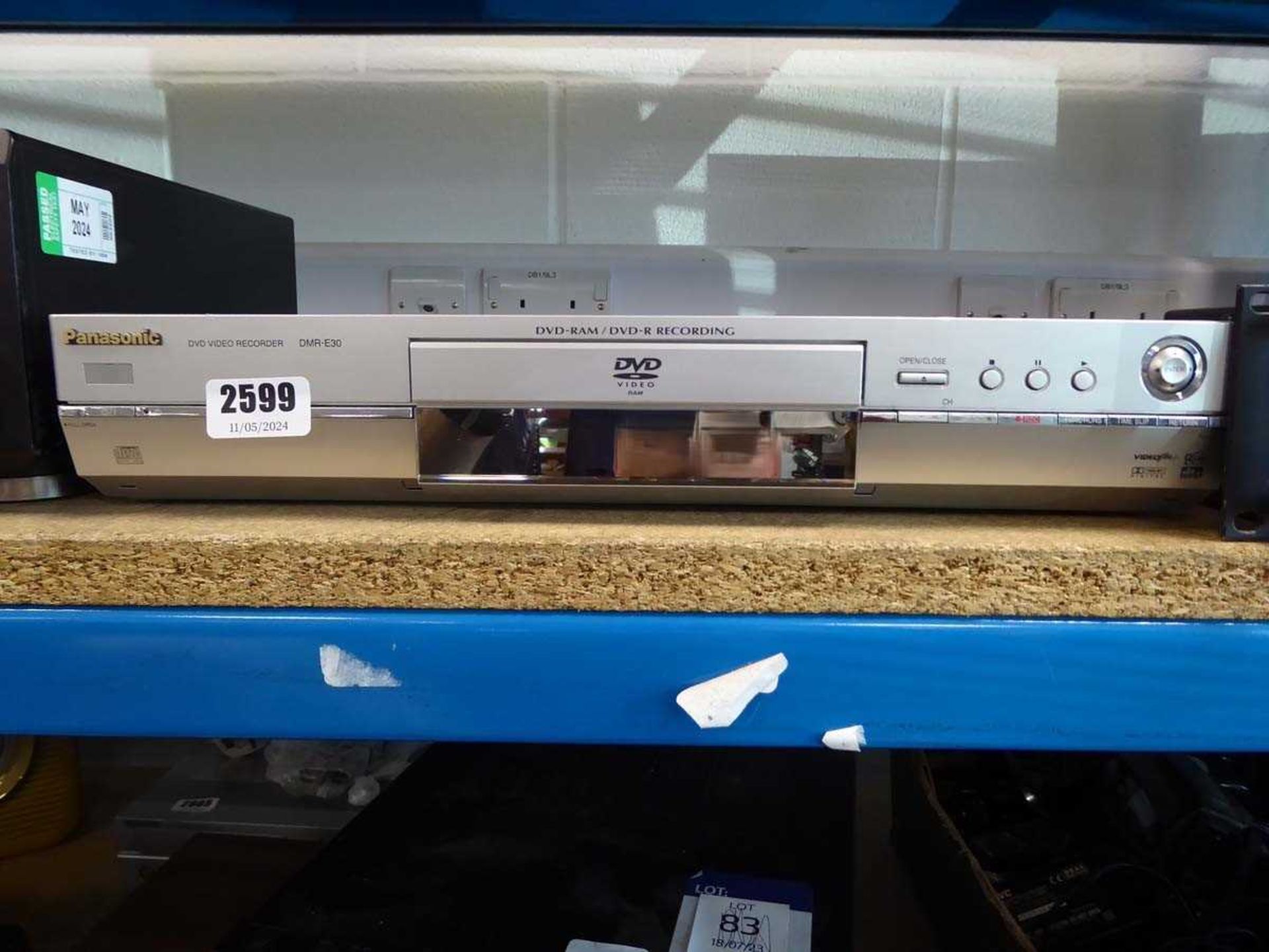 Panasonic DVD video recorder DMRE30